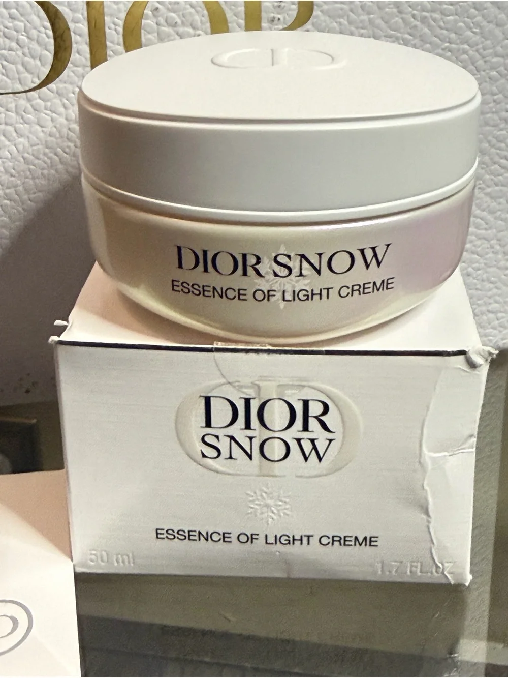 Diorsnow Essence Of Light Lock & Reflect Creme Face Moisturizer- 50ml/1.7 oz